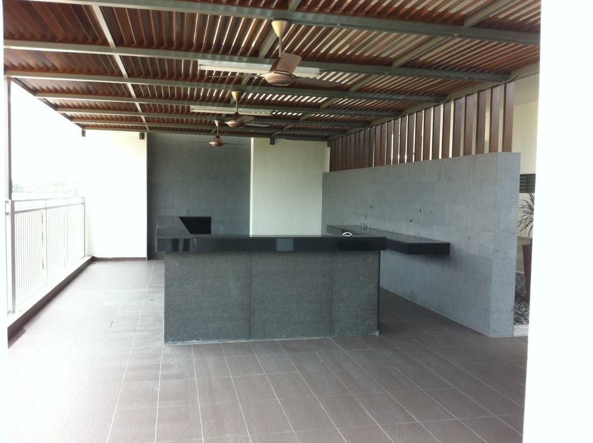 Skyloft Muslim Suite ยะโฮร์บาห์รู ภายนอก รูปภาพ